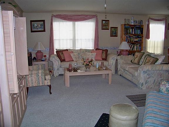 2nd image of 450 Greenwood Ln