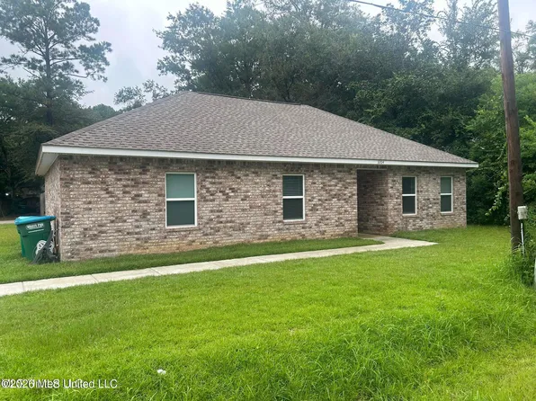 3204 Seahorse Rd, Gautier, MS 39553