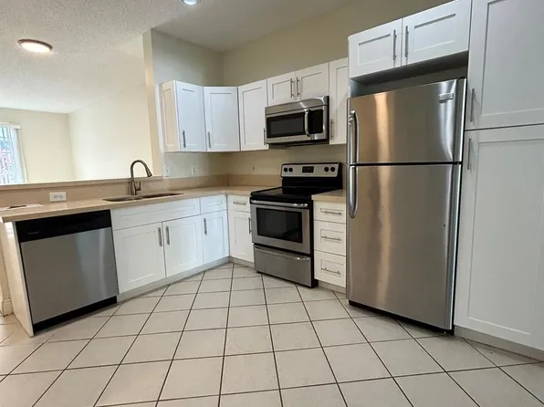 3932 San Simeon Ln, Fort Lauderdale, FL 33331