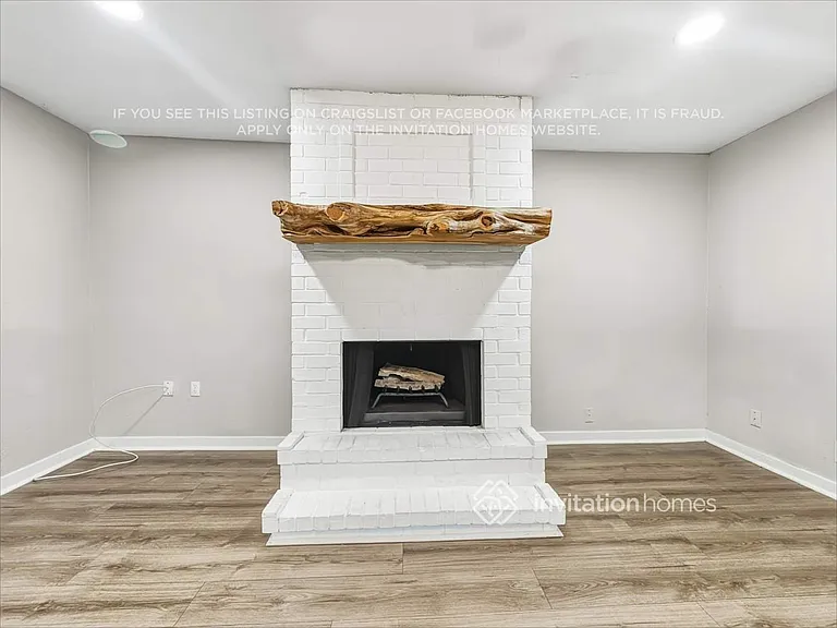 212 W 5th St — Photo 4