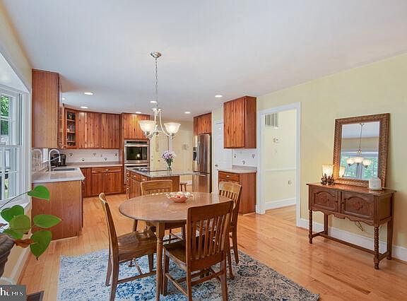 5th image of 7472 Waters Pl