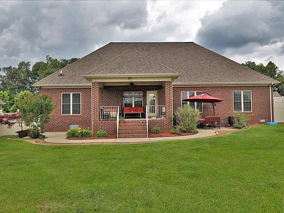 2nd image of 555 Peppers Mill Dr
