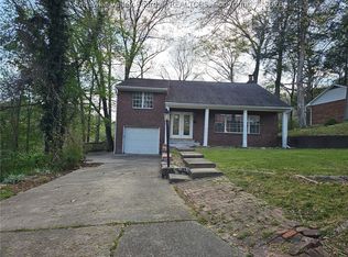 60 Woodland Dr, Madison, WV 25130