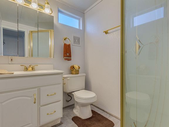 5th image of 609 Debonair Cir