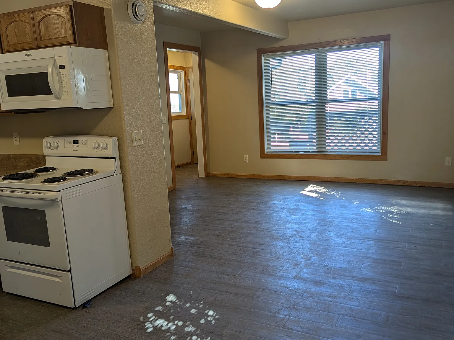 3 bed, 1176 sqft, $1,600 — Photo 3