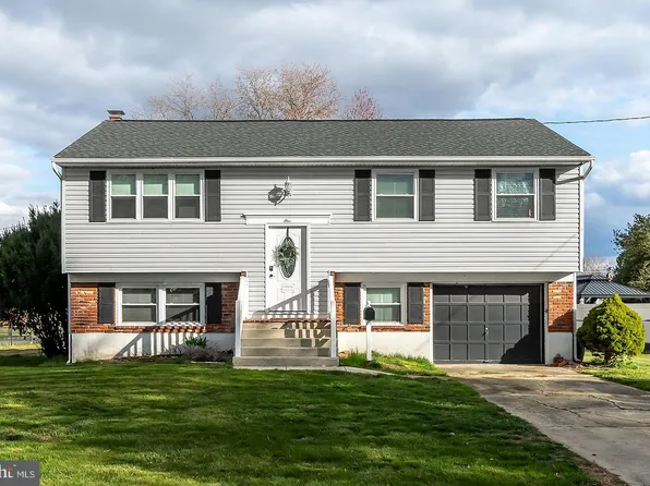 1 Fenwick Ln, Pennsville, NJ 08070