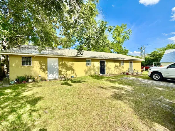 121 Liberty St, Nicholls, GA 31554