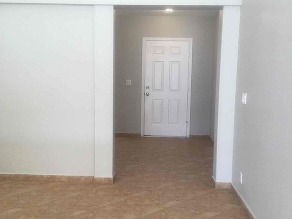 3rd image of 1168 SW Idol Ave