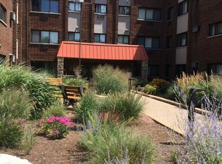 2021 S Wolf Rd #2-314, Hillside, IL 60162