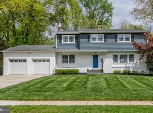 24 Stonicker Dr, Lawrence Township, NJ 08648