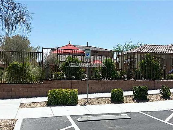 3rd image of 10543 La Campana St