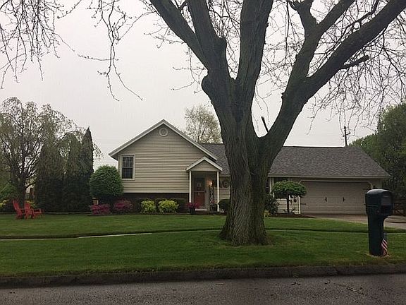 2nd image of 7416 Wellsley St