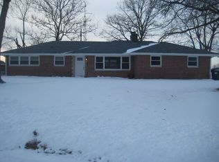 237 Circle Dr, Mattoon, IL 61938