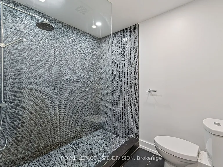 314 Lonsdale Rd #4 — Photo 33
