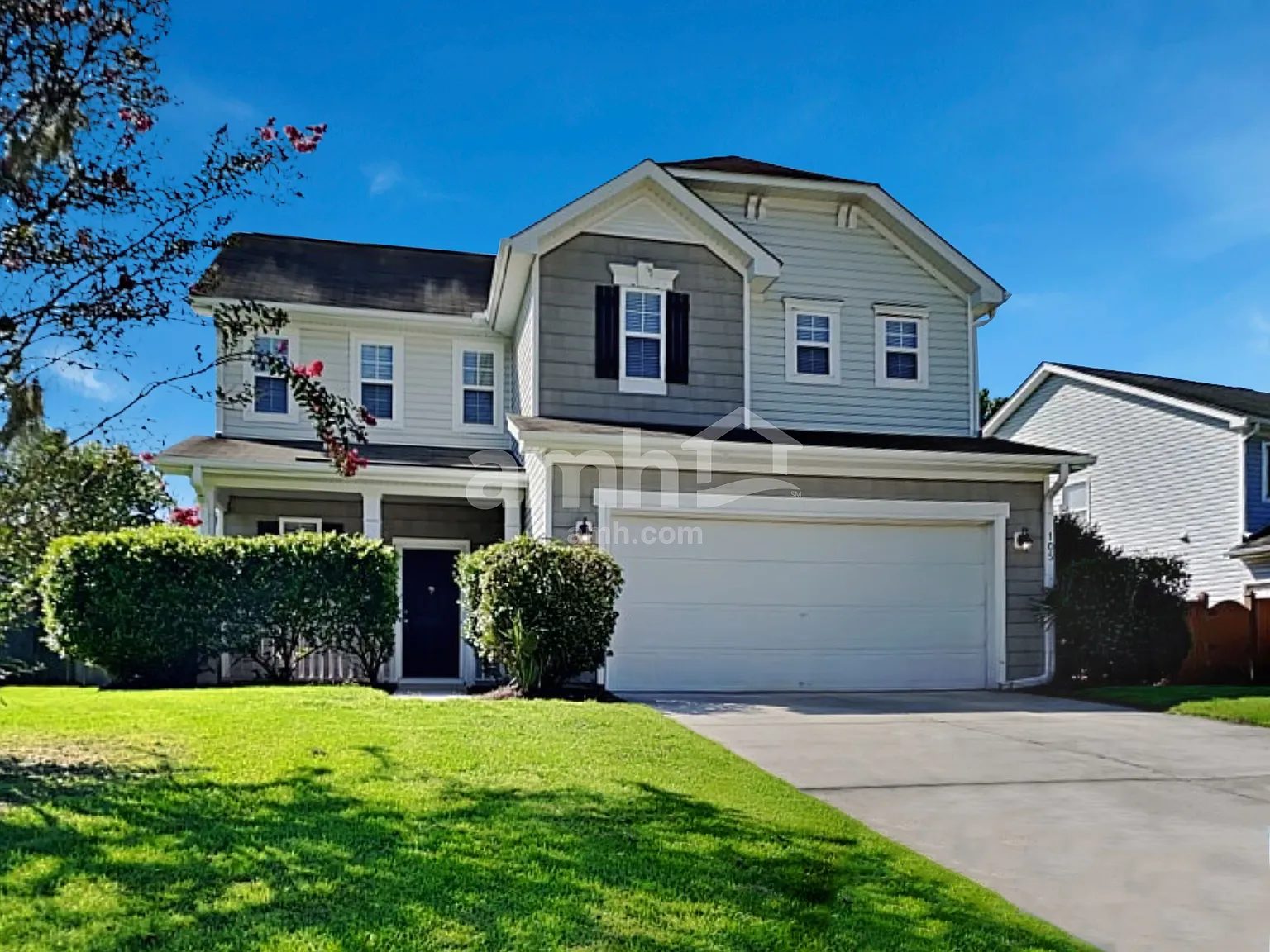 3 bed, 2.5 bath, 1635 sqft, $2,320 — Photo 1