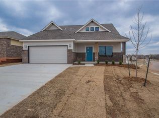 636 NW 179th St, Edmond, OK 73012