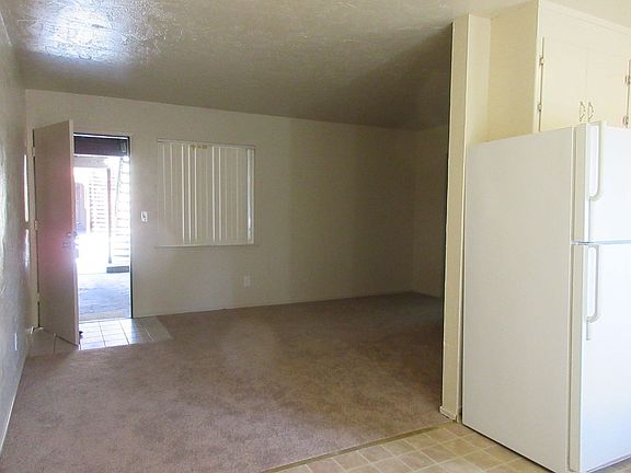 5th image of 3176 Cadillac Dr #2