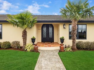 8201 SE 67th St, Mercer Island, WA 98040