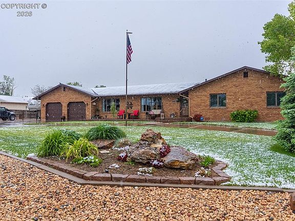 2nd image of 444 S Hahns Peak Ave