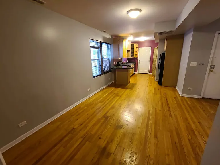 2318 W Rosemont Ave #2 — Photo 4