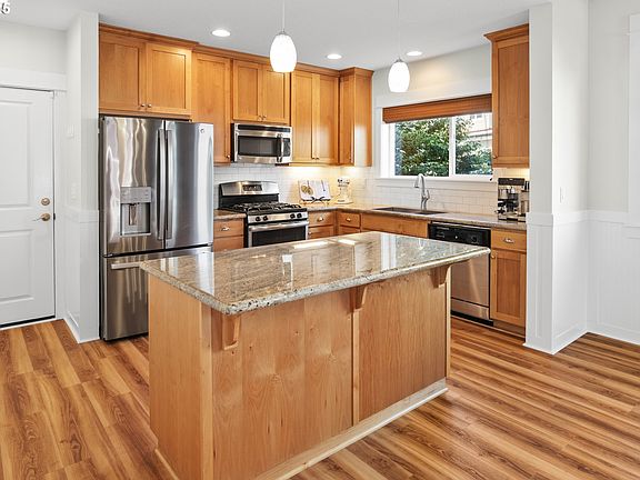 5th image of 230 Maritime Ln