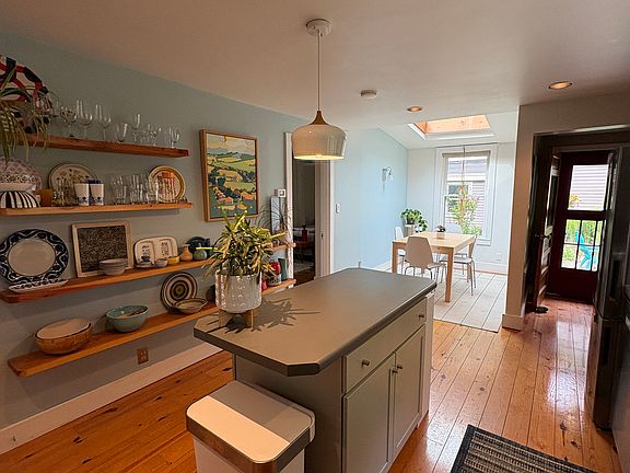 Kitchen, dining area