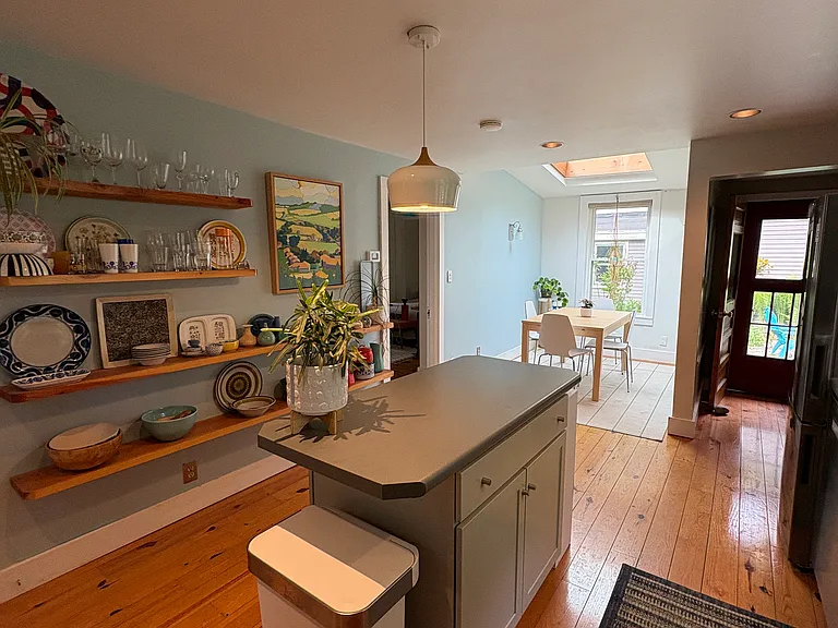 Kitchen, dining area