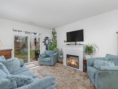 1667 Countryside Dr, Shakopee, MN, 55379