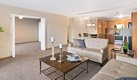3rd image of 710 S Alton Way Unit 10A
