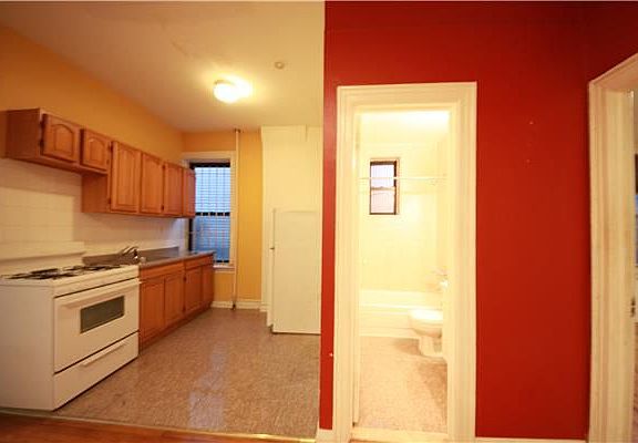 4th image of 265 4th Ave APT 1C