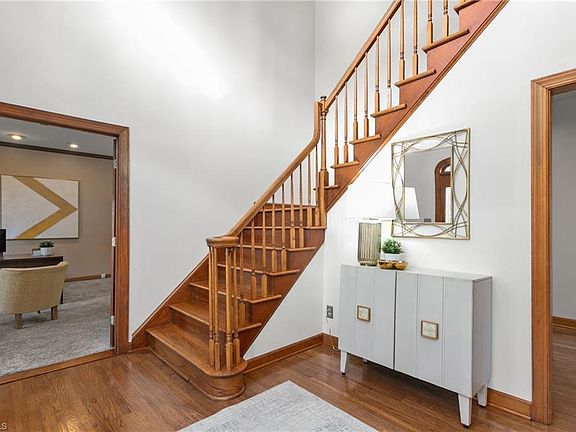 3rd image of 108 Byrnwood Dr