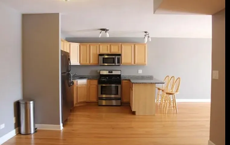 16W625 Mockingbird Ln — Photo 1