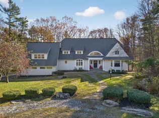 26 Mitchellwood Drive, Falmouth, ME 04105