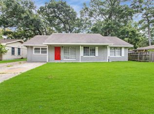 10410 Hollyglen Dr, Houston, TX 77016
