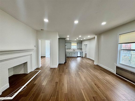 3rd image of 121 W Chester Street