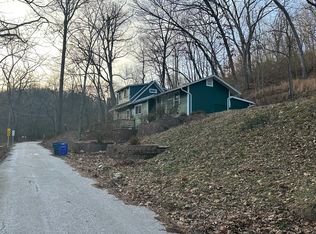 627 W Valley Dr, Ballwin, MO 63021