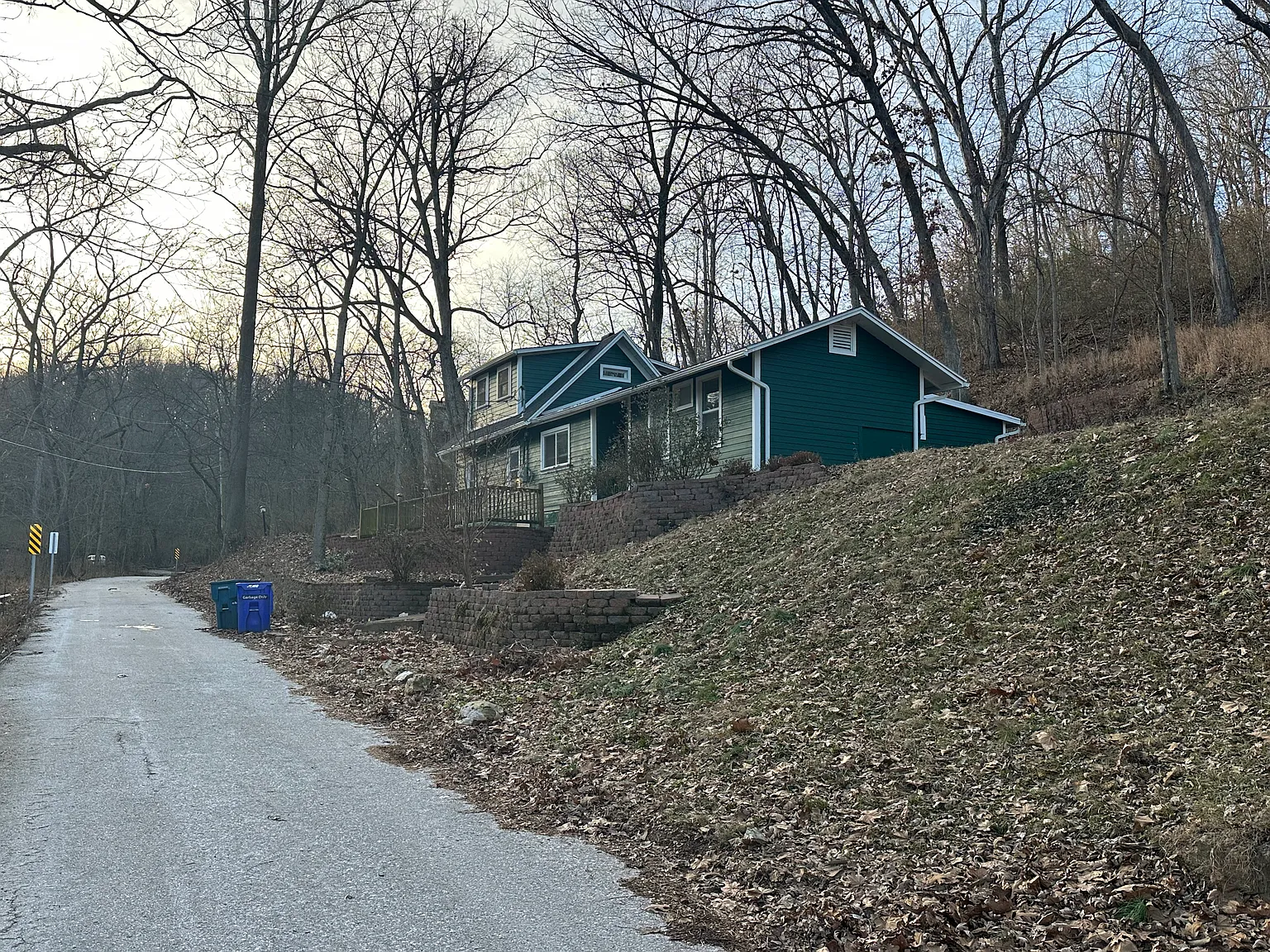 627 W Valley Dr photo 1