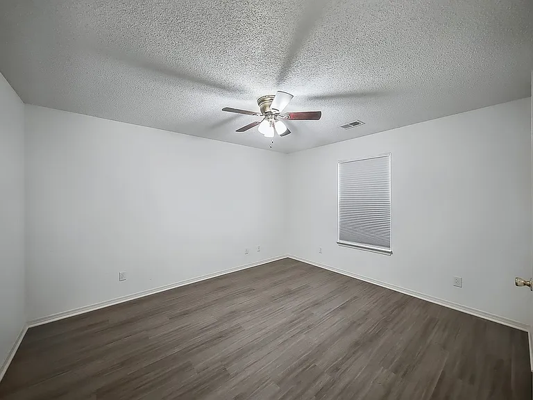 1001 Main St SE #2 — Photo 10