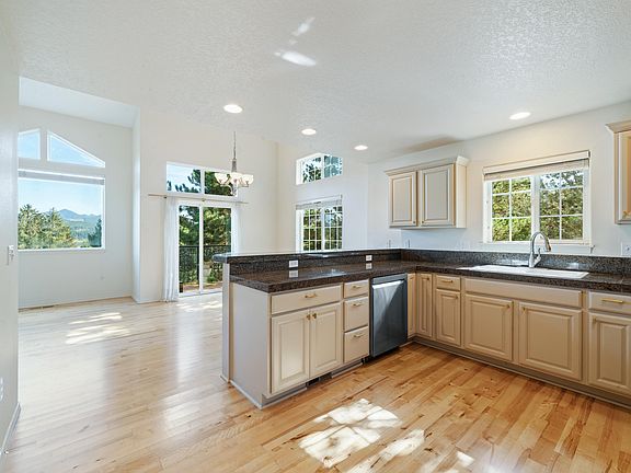4th image of 13150 D St #17