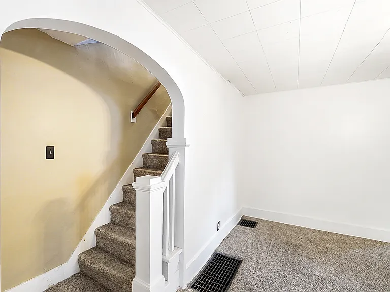 321 S Short St — Photo 11