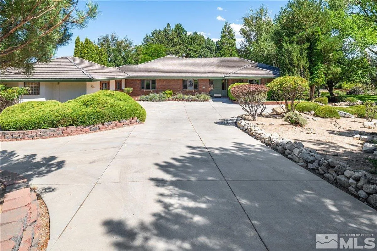 140 Cogorno Way photo 1
