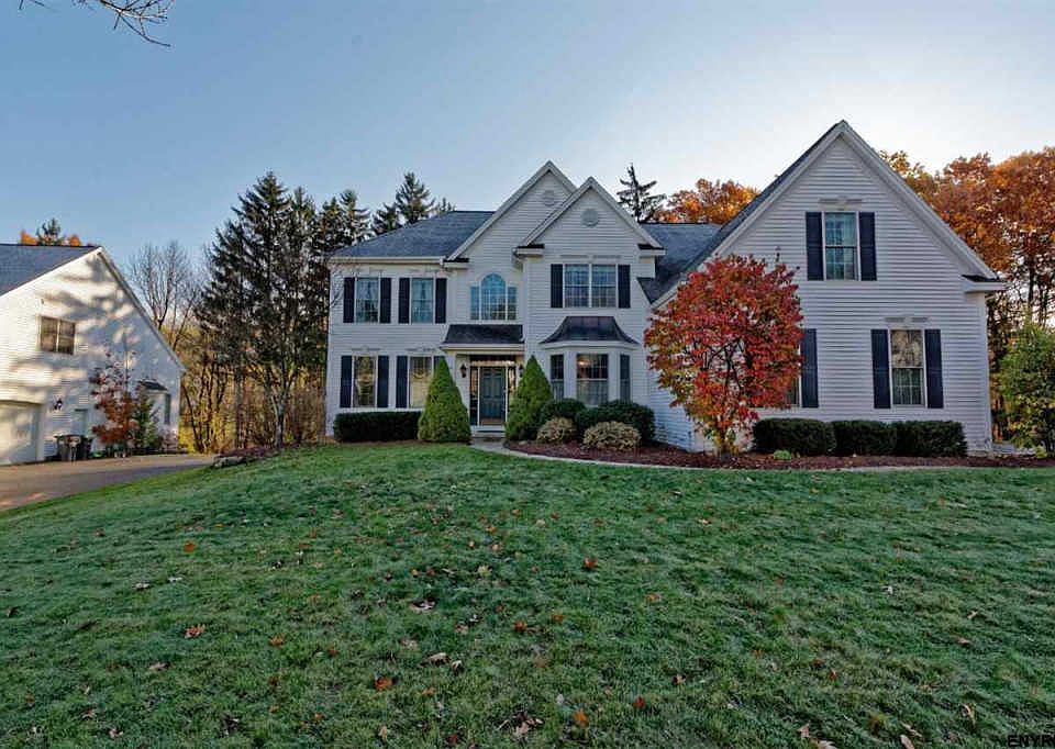 1st image of 19 Fairview Ln
