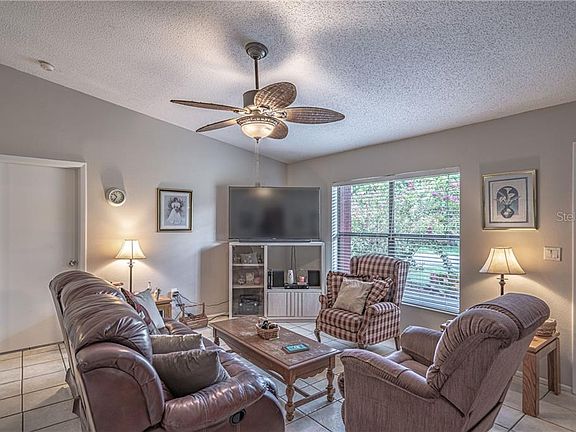 5th image of 2079 Raywood Ave
