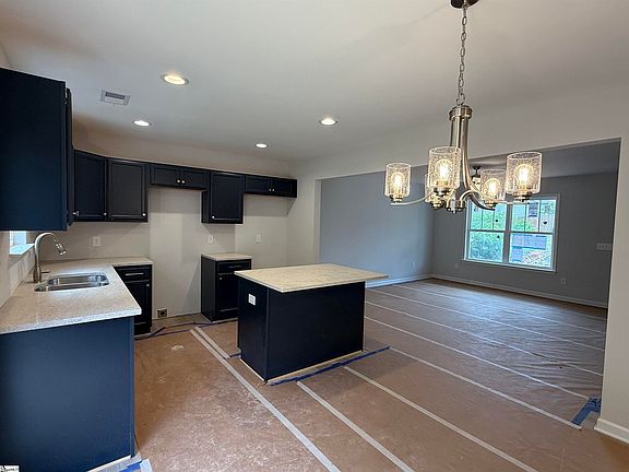 3rd image of 221 Juniper Leaf Way