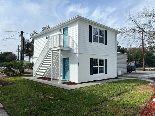 300 Live Oak St #A