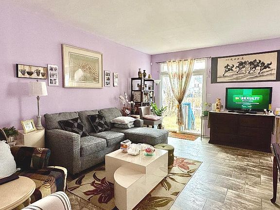 2nd image of 18 Karlstad Rd