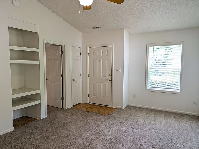 108 Bogey Ln — Photo 4