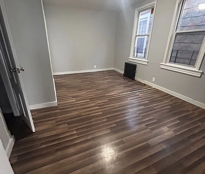 124 Oak St — Photo 6