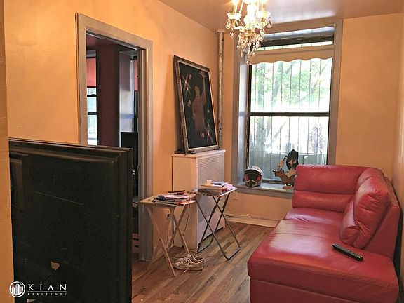 2nd image of 29 W 119th St APT 1