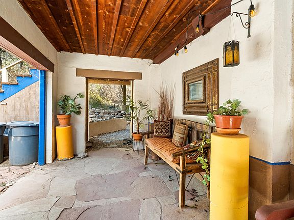 3rd image of 575 Redondo Rd